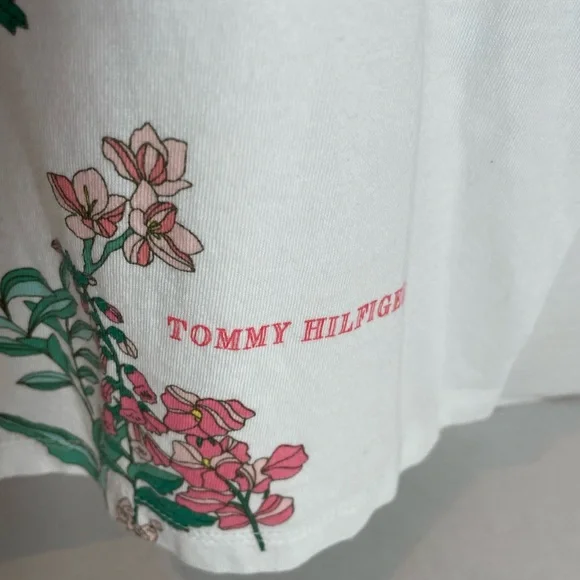 Tommy Hilfiger Floral Tee - White and Pink Women’s Plus Size 3X - Picture 5 of 10